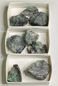 Rock - Rough - Medium - Emerald